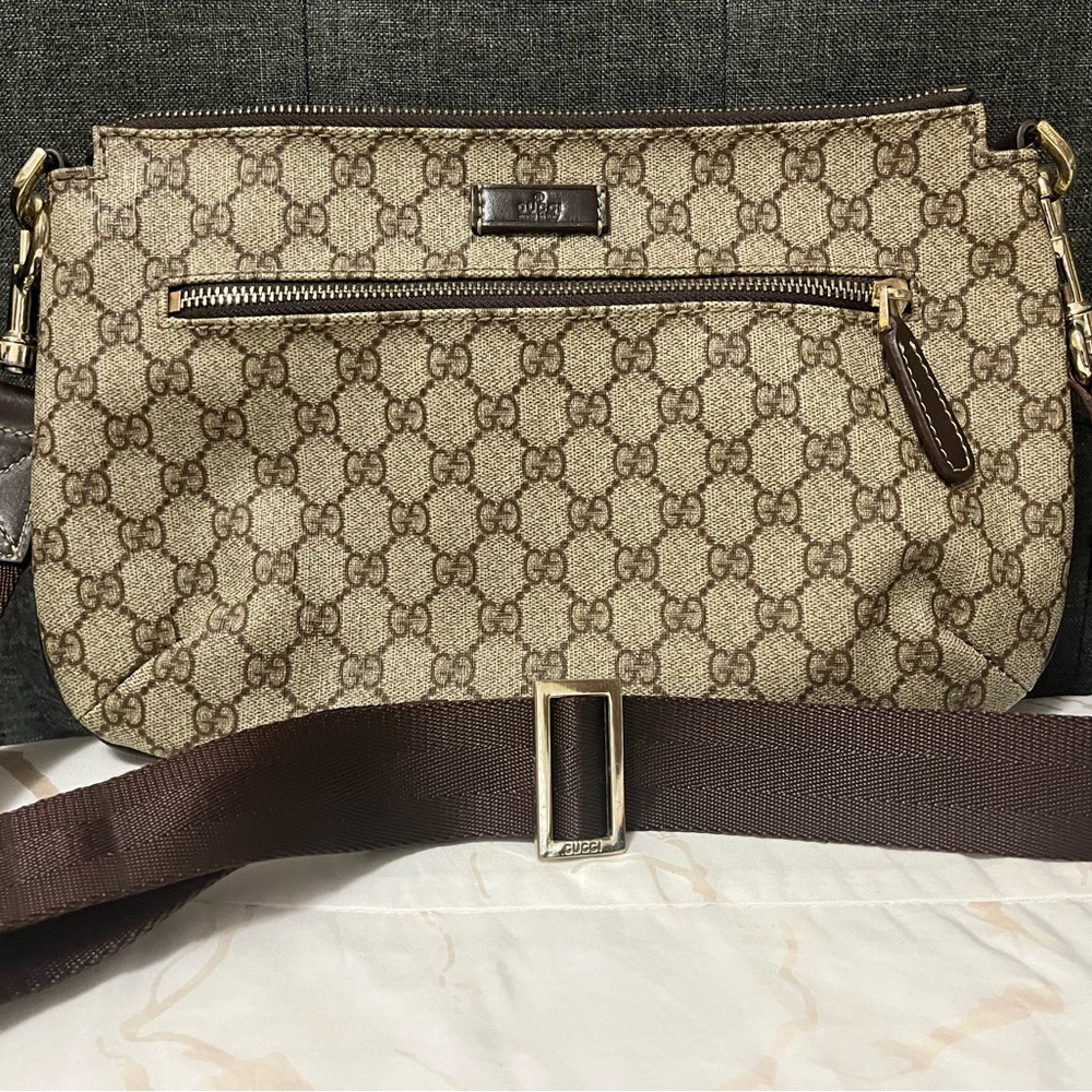 Authentic GUCCI  crossbody